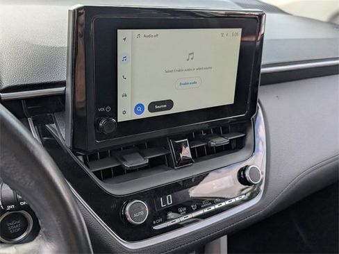 Used 2023 Toyota Corolla Cross LE image 17