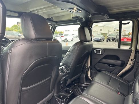 Used 2020 Jeep Gladiator Overland w/ Popular Equipment Package image 25