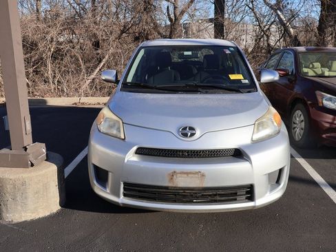 Used 2008 Scion xD image 2