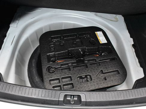 Used 2024 Toyota Corolla SE FWD image 31