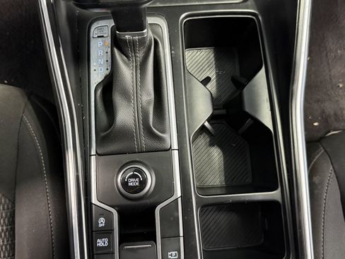 Used 2024 Kia Sorento LX FWD image 15