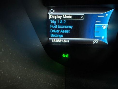 Used 2020 Ford Fusion SE FWD image 6