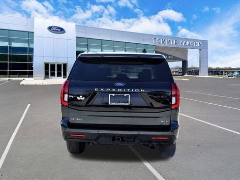Certified 2025 Ford Expedition Max Active image 3