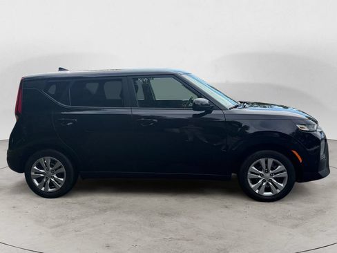 Used 2020 Kia Soul LX FWD image 4