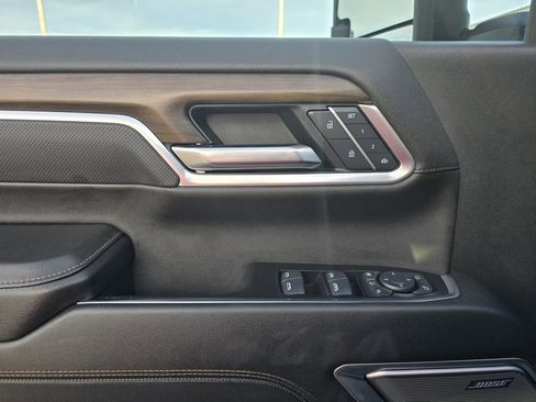 Used 2025 Chevrolet Silverado 2500 High Country w/ High Country Premium Package image 12