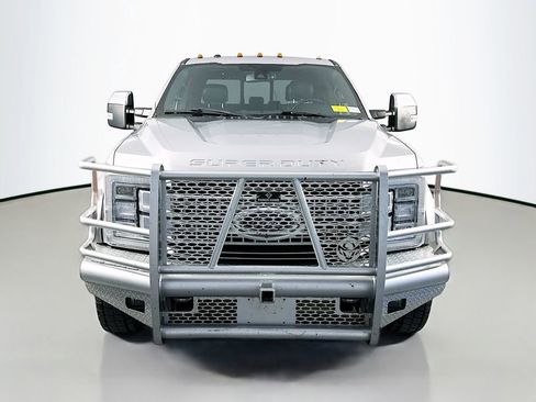 Used 2018 Ford F450 Platinum w/ Platinum Ultimate Package AWD/4WD image 2