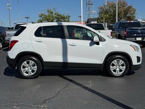 Used 2015 Chevrolet Trax LS w/ LPO, Cargo Package FWD image 4