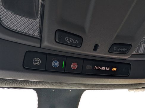 Used 2022 Chevrolet Silverado 2500 LT w/ Convenience Package image 28