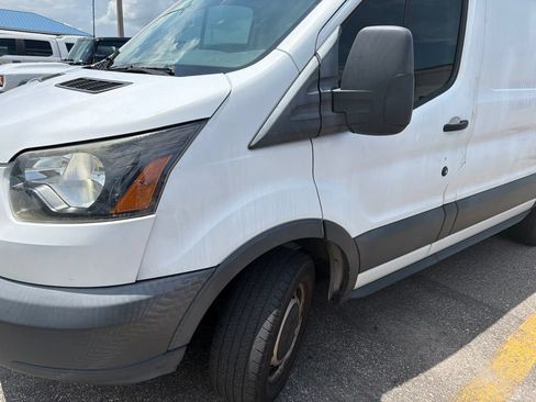 Used 2018 Ford Transit 250 130 Low Roof RWD image 2