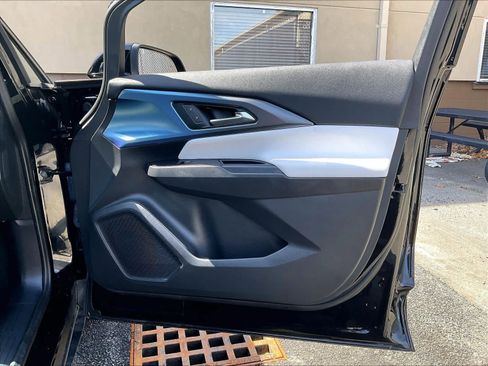 Used 2025 Chevrolet Equinox EV LT image 12