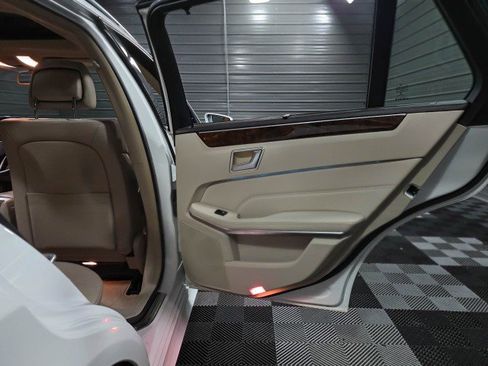 Used 2016 Mercedes-Benz E 350 4MATIC Wagon image 22