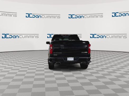 Used 2019 Chevrolet Silverado 1500 High Country w/ Technology Package AWD/4WD image 7