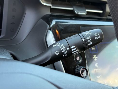 Used 2023 Chevrolet Bolt EUV LT w/ Driver Confidence Package FWD image 18