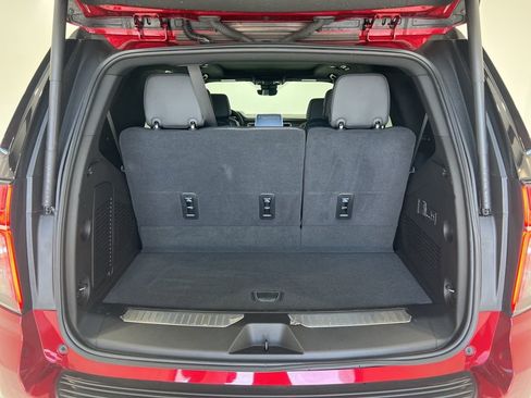 Used 2024 Chevrolet Tahoe High Country image 24