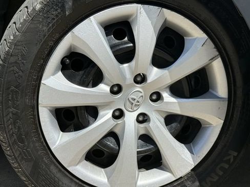 Used 2024 Toyota Corolla LE FWD image 10