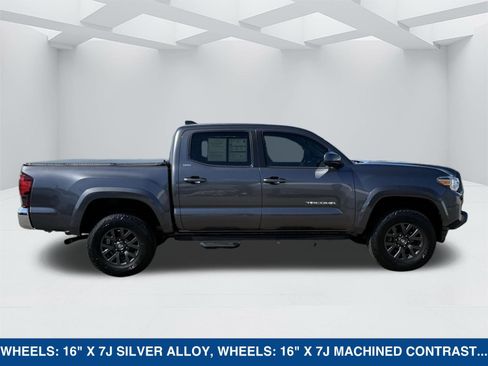Used 2020 Toyota Tacoma SR5 image 3