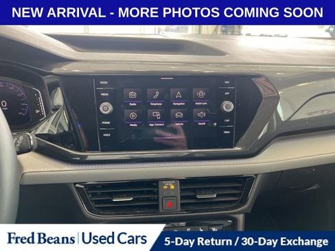 Used 2023 Volkswagen Taos SEL image 10
