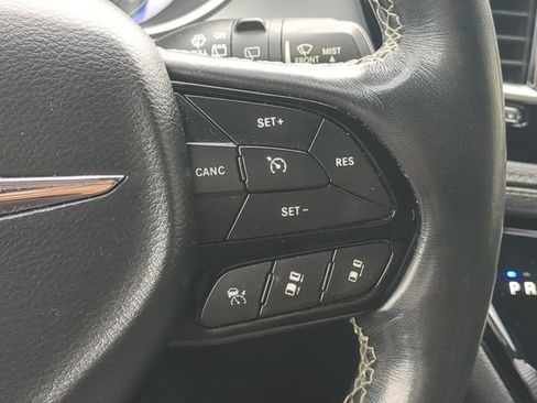 Used 2021 Chrysler Pacifica Touring-L w/ Premium & Safety Sphere Group FWD image 32