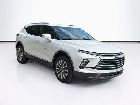 Used 2023 Chevrolet Blazer Premier w/ Driver Confidence II Package AWD/4WD image 3