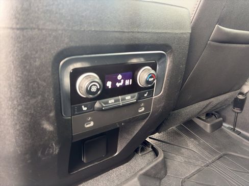 Used 2022 Chevrolet Tahoe LT w/ Luxury Package image 15