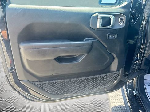 Used 2023 Jeep Wrangler Unlimited Rubicon 4xe w/ Steel Bumper Group AWD/4WD image 20