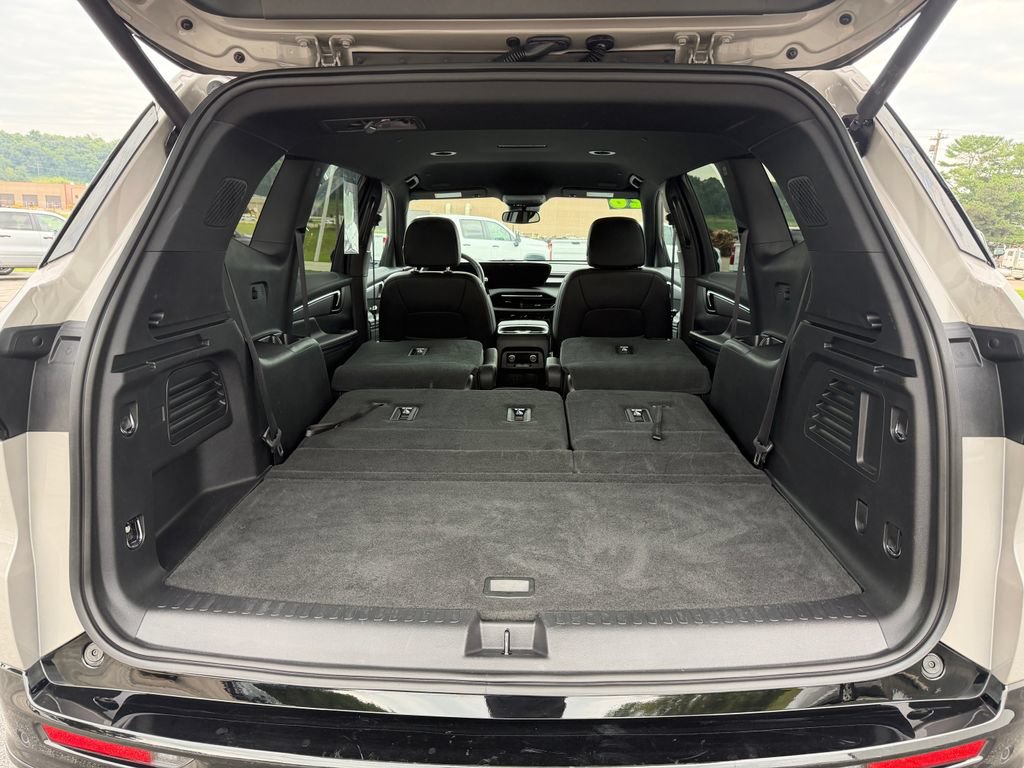 Used 2026 Buick Enclave Sport Touring AWD/4WD image 12