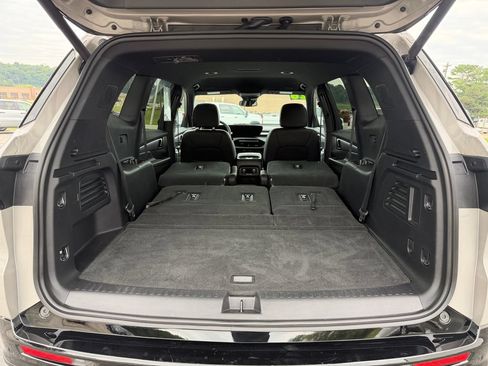 Used 2026 Buick Enclave Sport Touring AWD/4WD image 12
