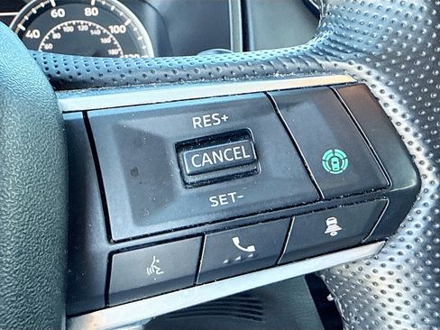 Used 2024 Mitsubishi Outlander SE Black Edition image 38