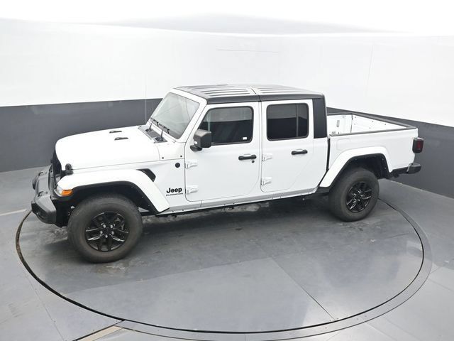 Used 2022 Jeep Gladiator Sport AWD/4WD image 47