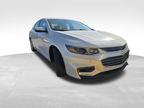 Used 2016 Chevrolet Malibu Premier w/ Driver Confidence Package II image 6