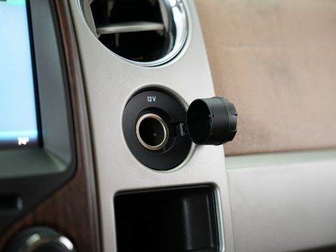 Used 2014 Ford F150 Lariat w/ Lariat Chrome Package image 50