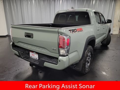 Used 2023 Toyota Tacoma TRD Off-Road w/ Technology Package AWD/4WD image 8