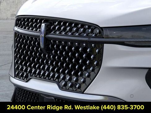 New 2026 Lincoln Nautilus Premier image 17