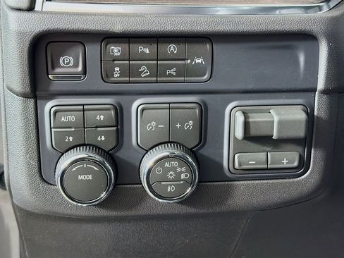 New 2026 Chevrolet Suburban LT w/ Comfort Package AWD/4WD image 10