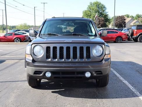 Used 2014 Jeep Patriot Latitude w/ Sun/Sound Group AWD/4WD image 12