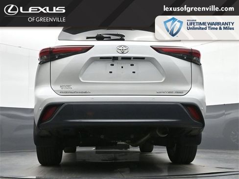 Used 2024 Toyota Highlander Limited image 39