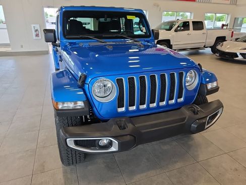 Used 2023 Jeep Wrangler Unlimited Sahara w/ Cold Weather Group AWD/4WD image 4
