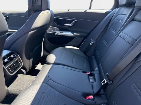 New 2026 Mercedes-Benz E 53 AMG e 4MATIC Sedan image 13