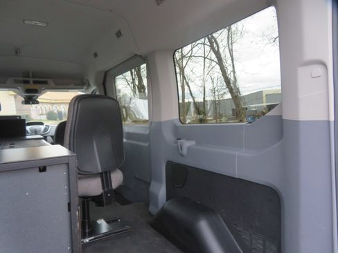 Used 2019 Ford Transit 150 XLT image 21