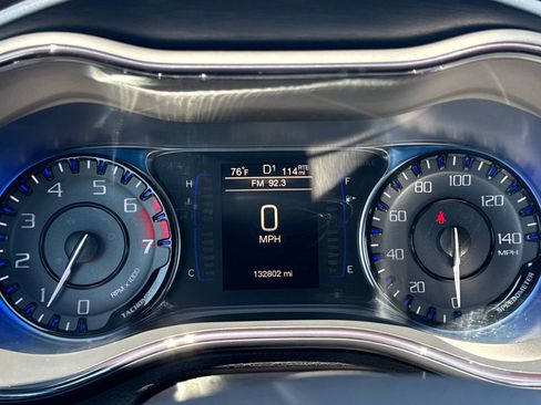 Used 2016 Chrysler 200 S FWD image 15