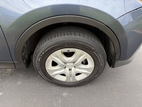 Used 2014 Toyota RAV4 LE FWD image 25
