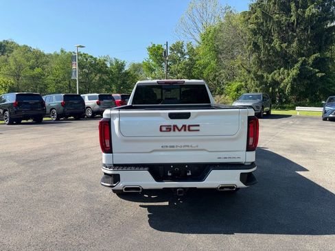 Used 2024 GMC Sierra 1500 Denali w/ Technology Package AWD/4WD image 10