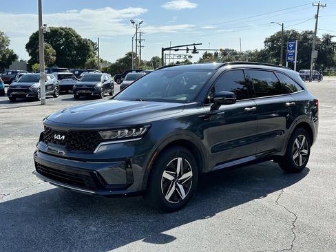 Used 2022 Kia Sorento S FWD image 9