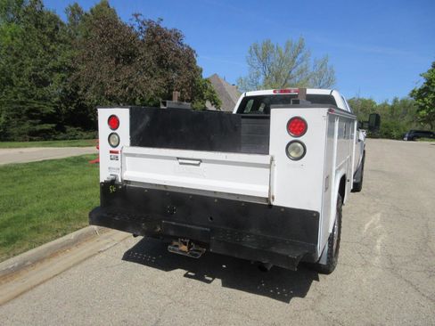 Used 2011 Chevrolet Silverado 2500 W/T w/ Snow Plow Prep Package AWD/4WD image 10
