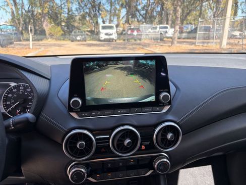 Used 2025 Nissan Sentra SV image 21