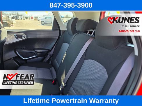 Used 2025 Kia Soul LX w/ LX Technology Package FWD image 22