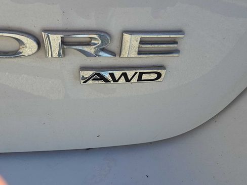 Used 2021 Buick Encore Preferred AWD/4WD image 9