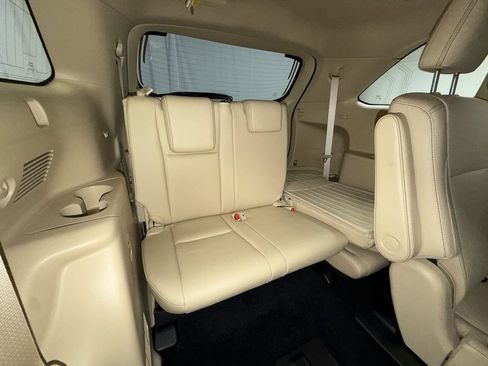 Used 2018 Toyota Highlander Limited Platinum AWD/4WD image 18