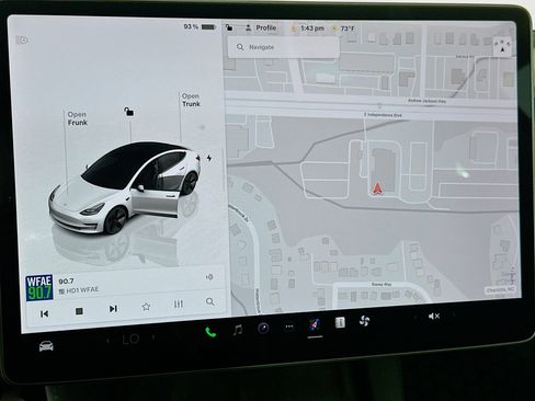 Used 2023 Tesla Model 3 Standard Range RWD image 21