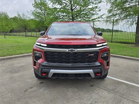 Used 2025 Chevrolet Traverse Z71 w/ Driver Confidence Package image 8